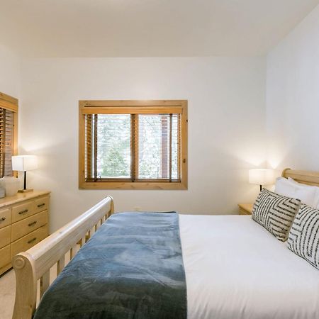 Coyote Moon By Avantstay Cabin Wsauna Mins From Dt Truckee Northstar Buitenkant foto