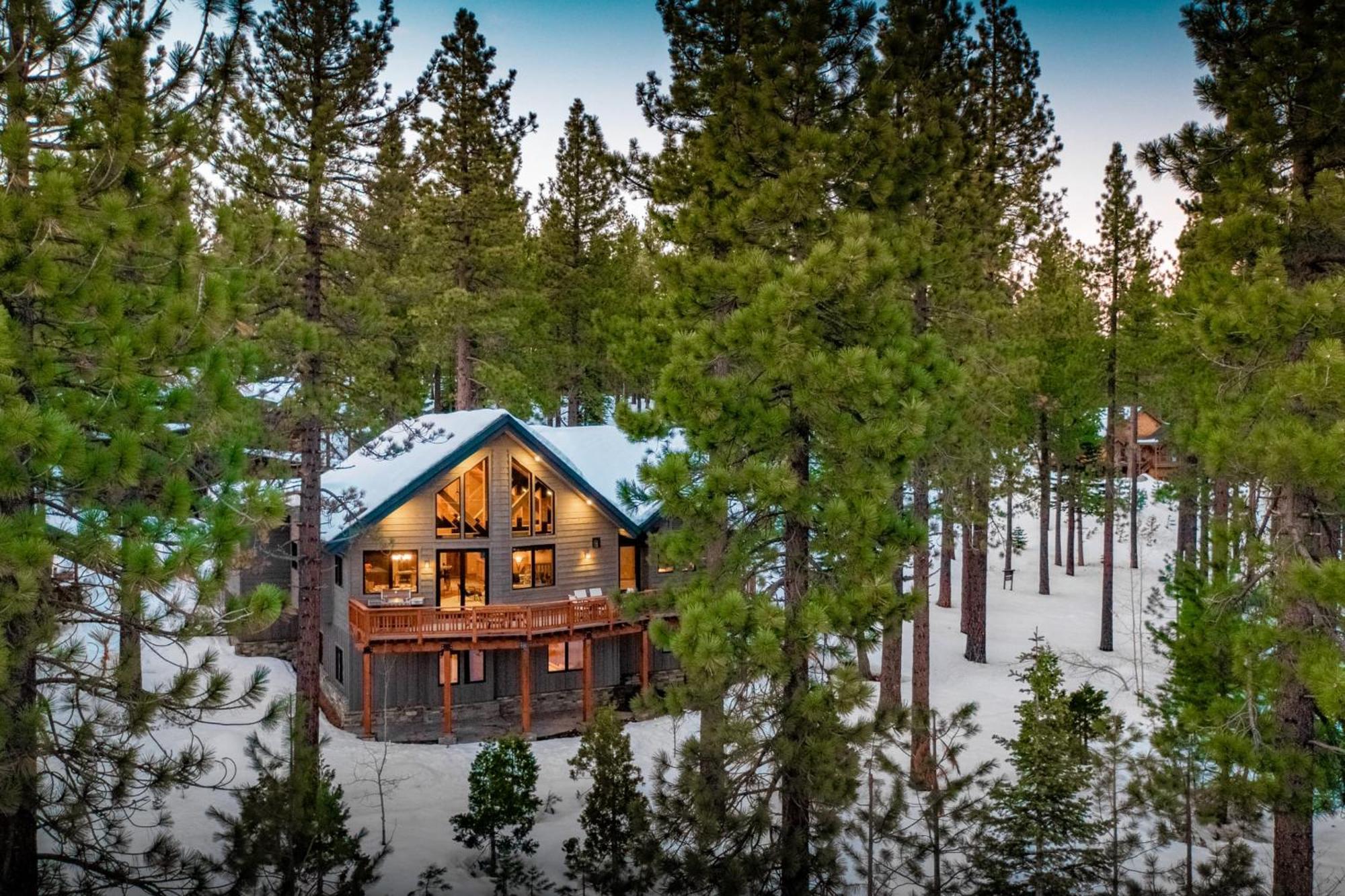 Coyote Moon By Avantstay Cabin Wsauna Mins From Dt Truckee Northstar Buitenkant foto