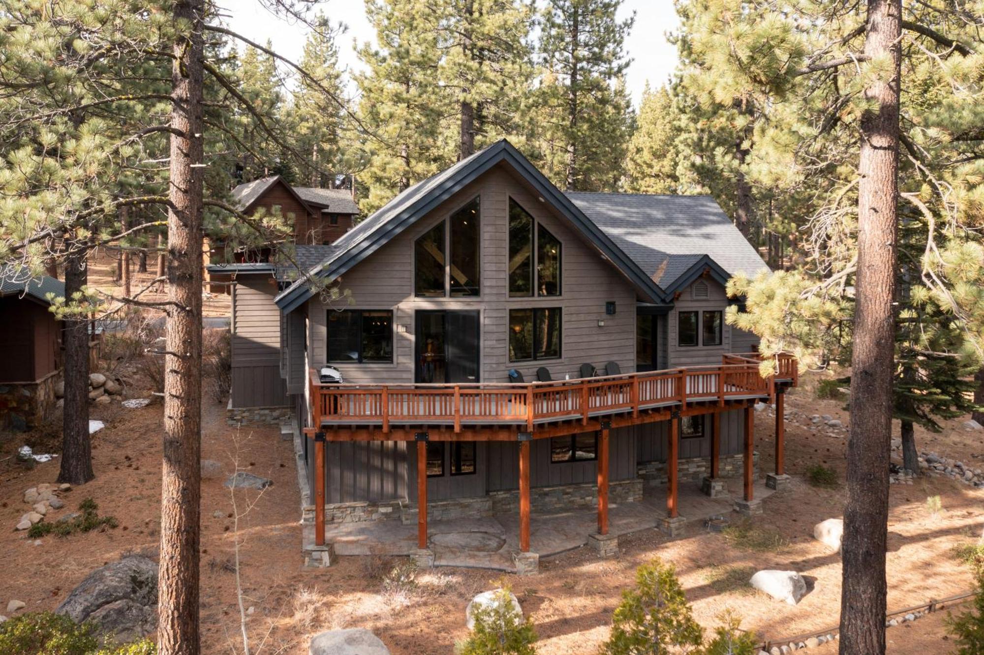 Coyote Moon By Avantstay Cabin Wsauna Mins From Dt Truckee Northstar Buitenkant foto